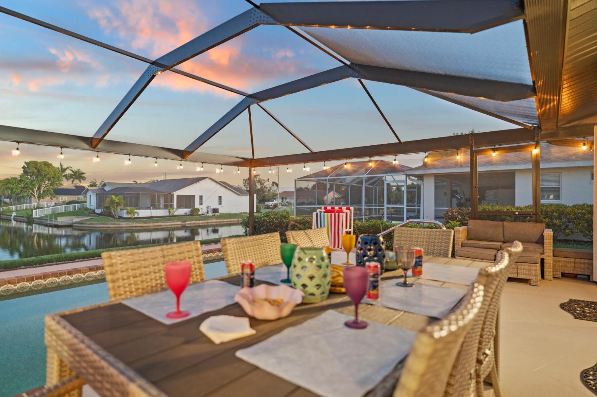 Serenity Waterfront Villa With King Suite, Private Pool, Great Lanai Enclosure And Long Water Views Cape Coral Bagian luar foto
