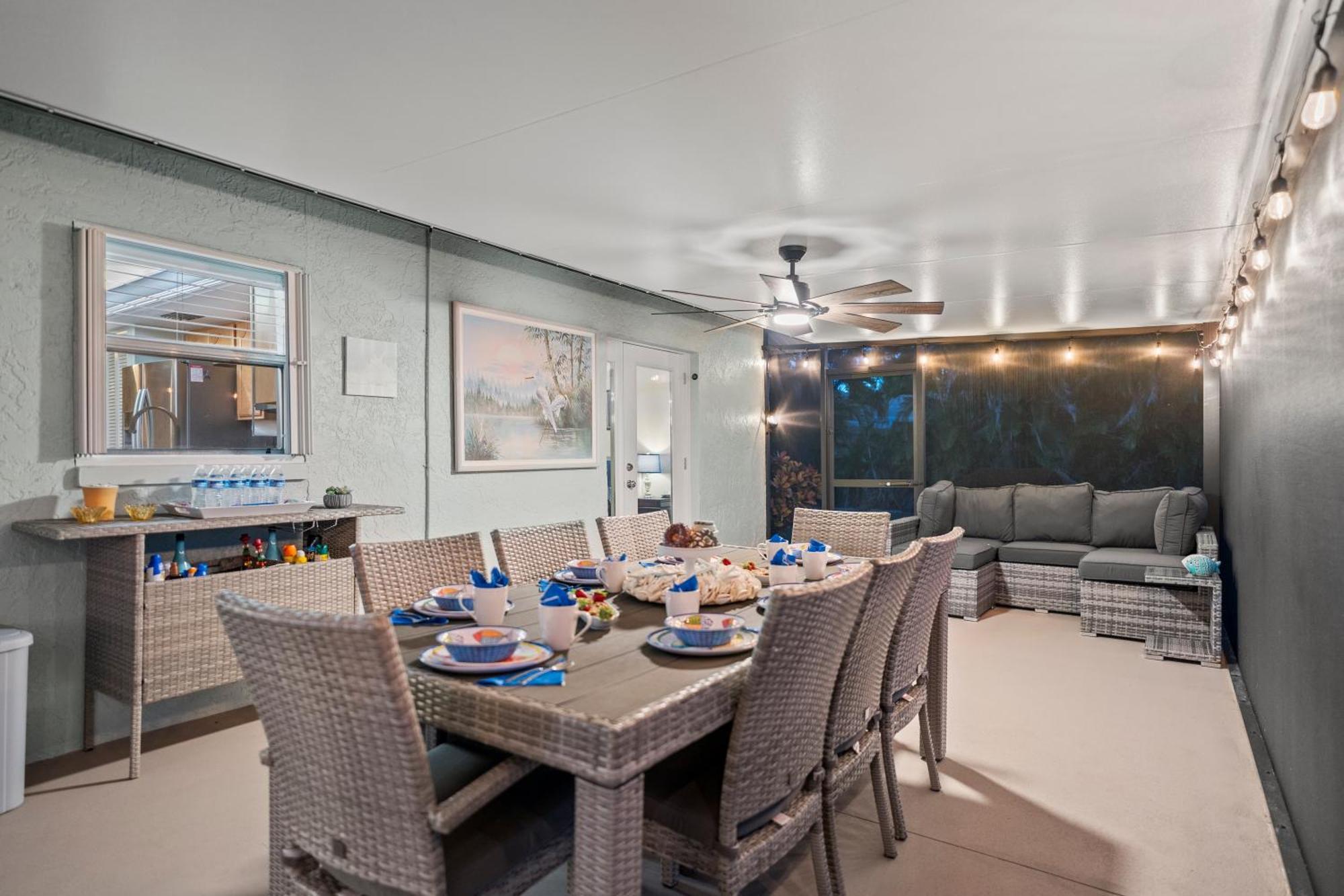Serenity Waterfront Villa With King Suite, Private Pool, Great Lanai Enclosure And Long Water Views Cape Coral Bagian luar foto