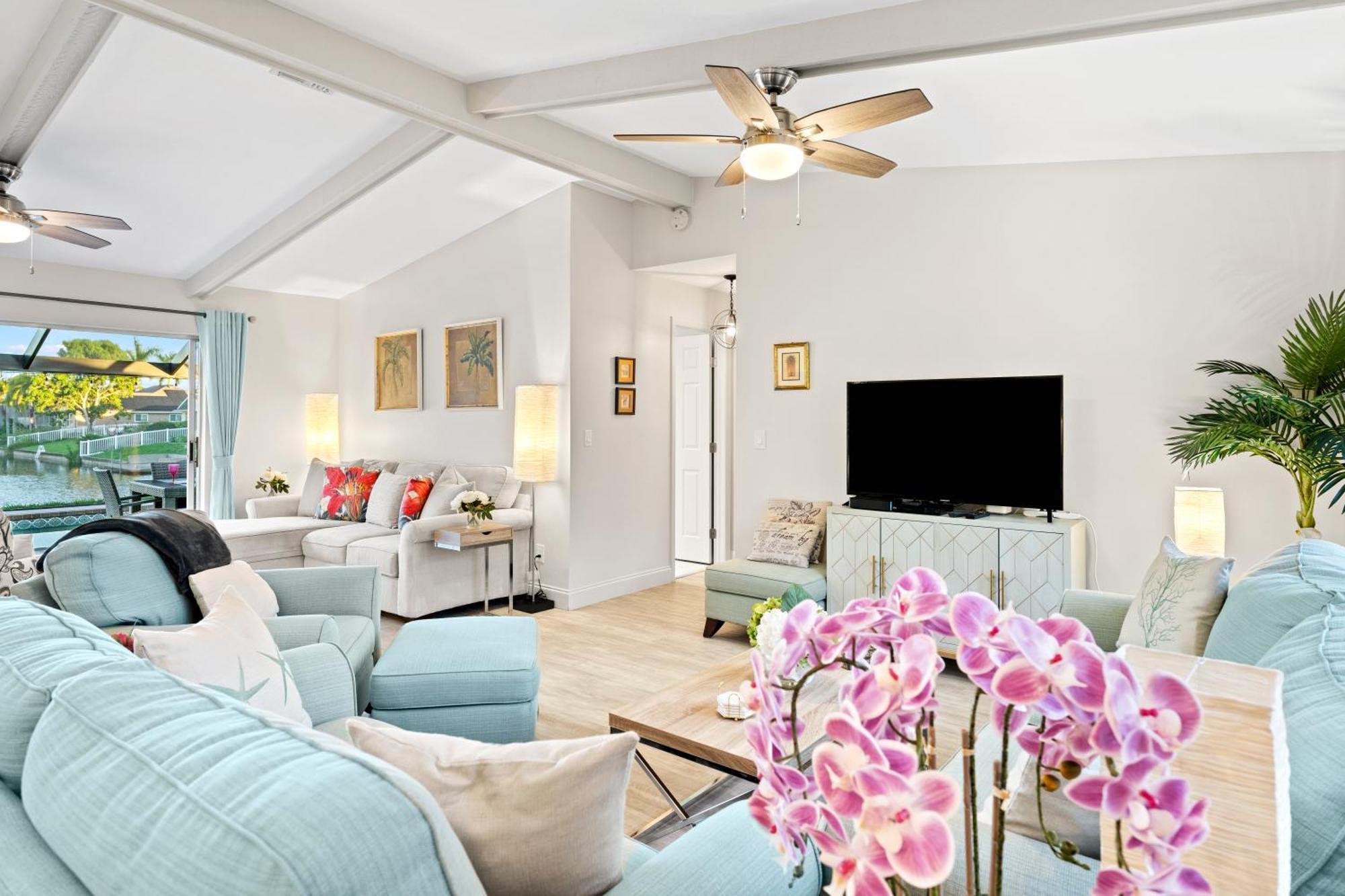 Serenity Waterfront Villa With King Suite, Private Pool, Great Lanai Enclosure And Long Water Views Cape Coral Bagian luar foto