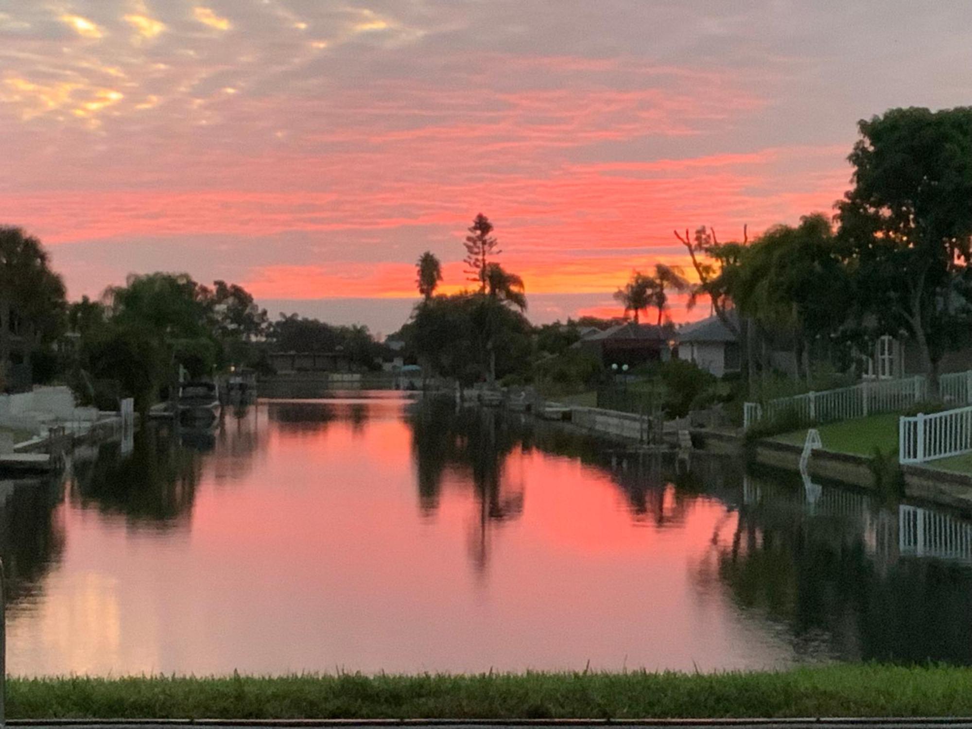 Serenity Waterfront Villa With King Suite, Private Pool, Great Lanai Enclosure And Long Water Views Cape Coral Bagian luar foto