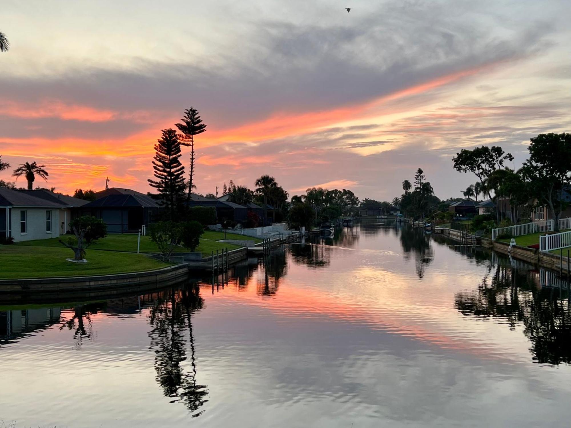 Serenity Waterfront Villa With King Suite, Private Pool, Great Lanai Enclosure And Long Water Views Cape Coral Bagian luar foto
