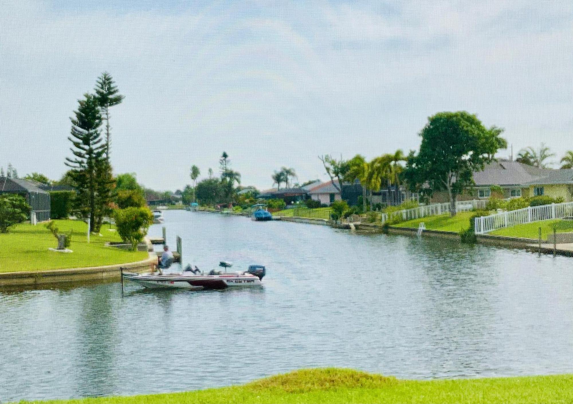 Serenity Waterfront Villa With King Suite, Private Pool, Great Lanai Enclosure And Long Water Views Cape Coral Bagian luar foto